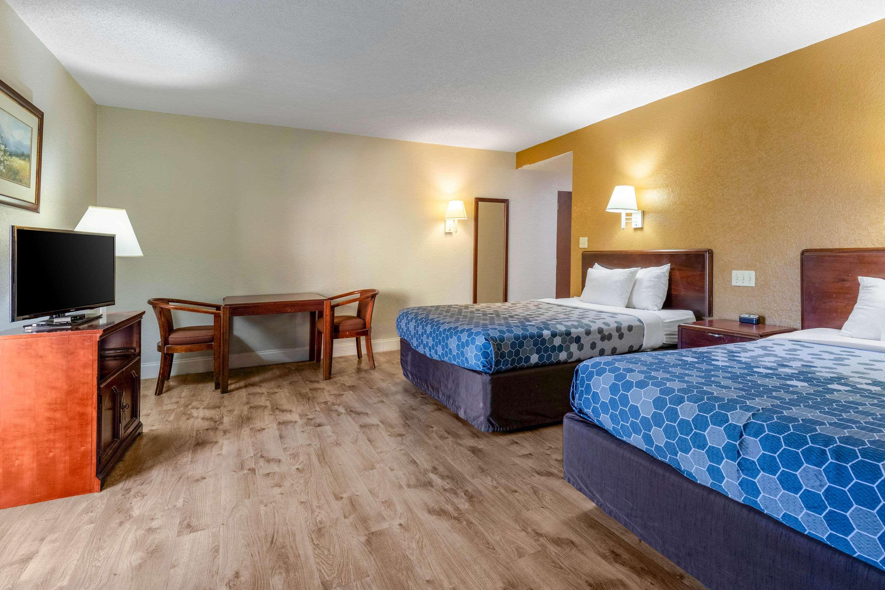 Econo Lodge Inn & Suites On The River Gatlinburg Dış mekan fotoğraf