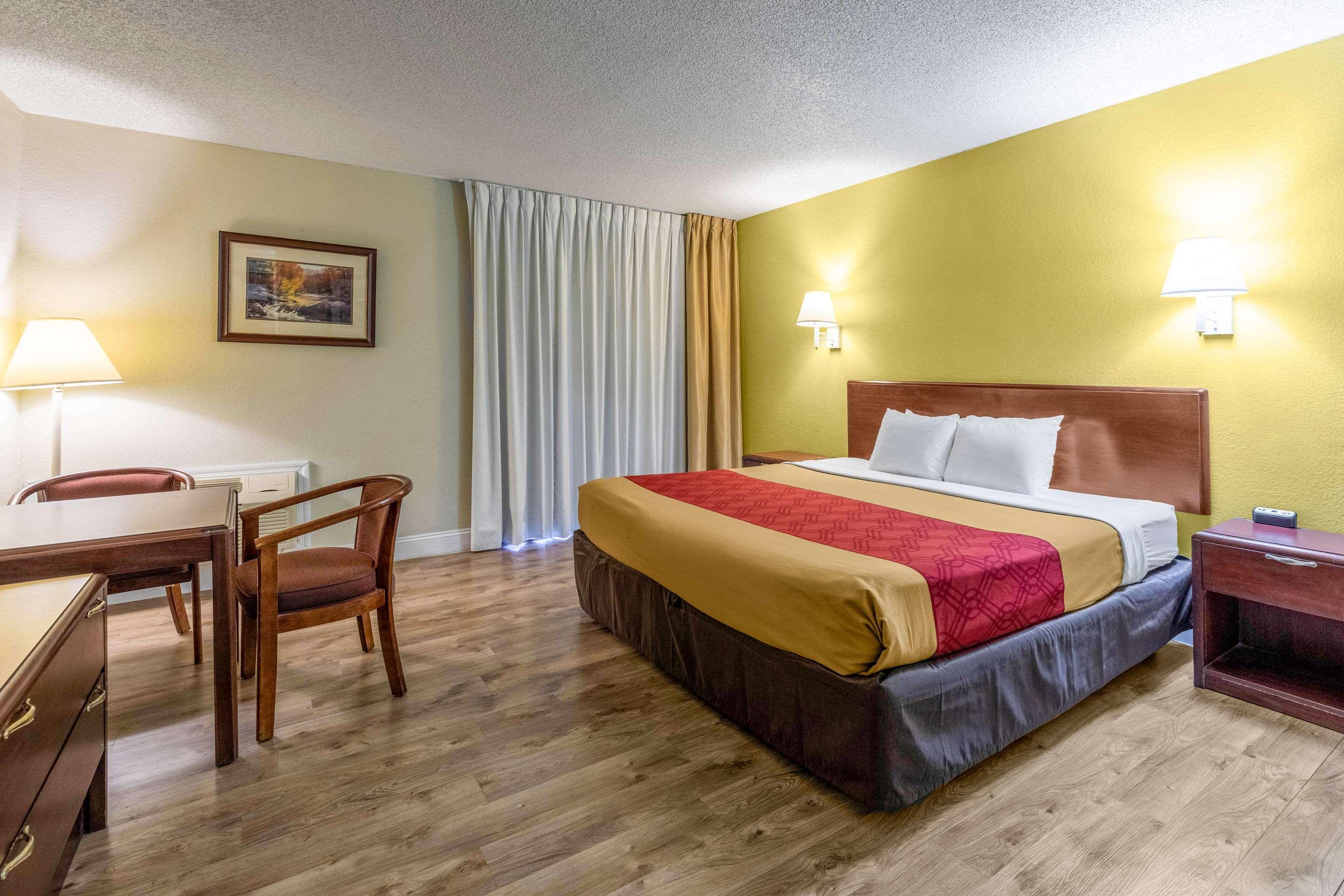 Econo Lodge Inn & Suites On The River Gatlinburg Dış mekan fotoğraf