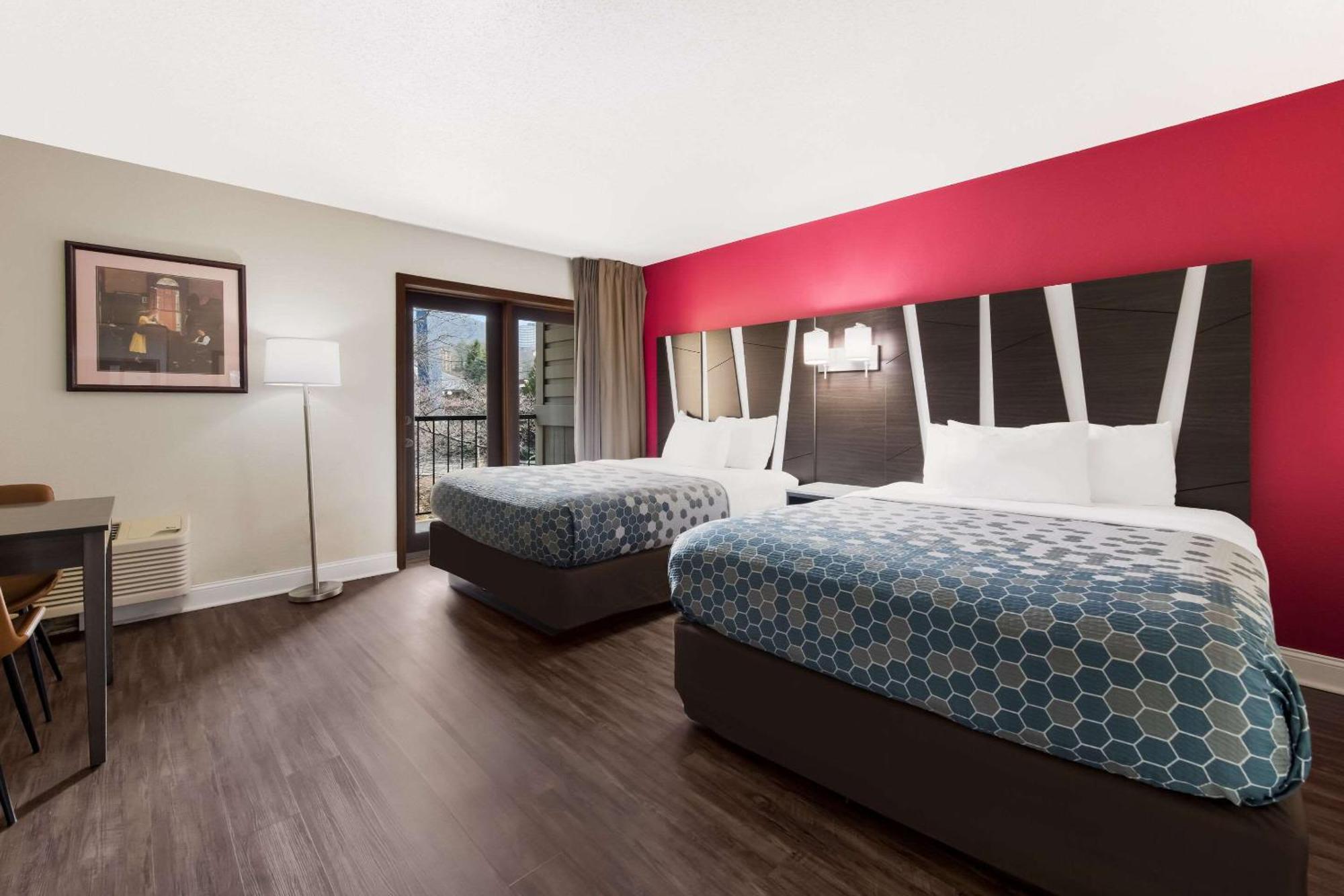 Econo Lodge Inn & Suites On The River Gatlinburg Dış mekan fotoğraf