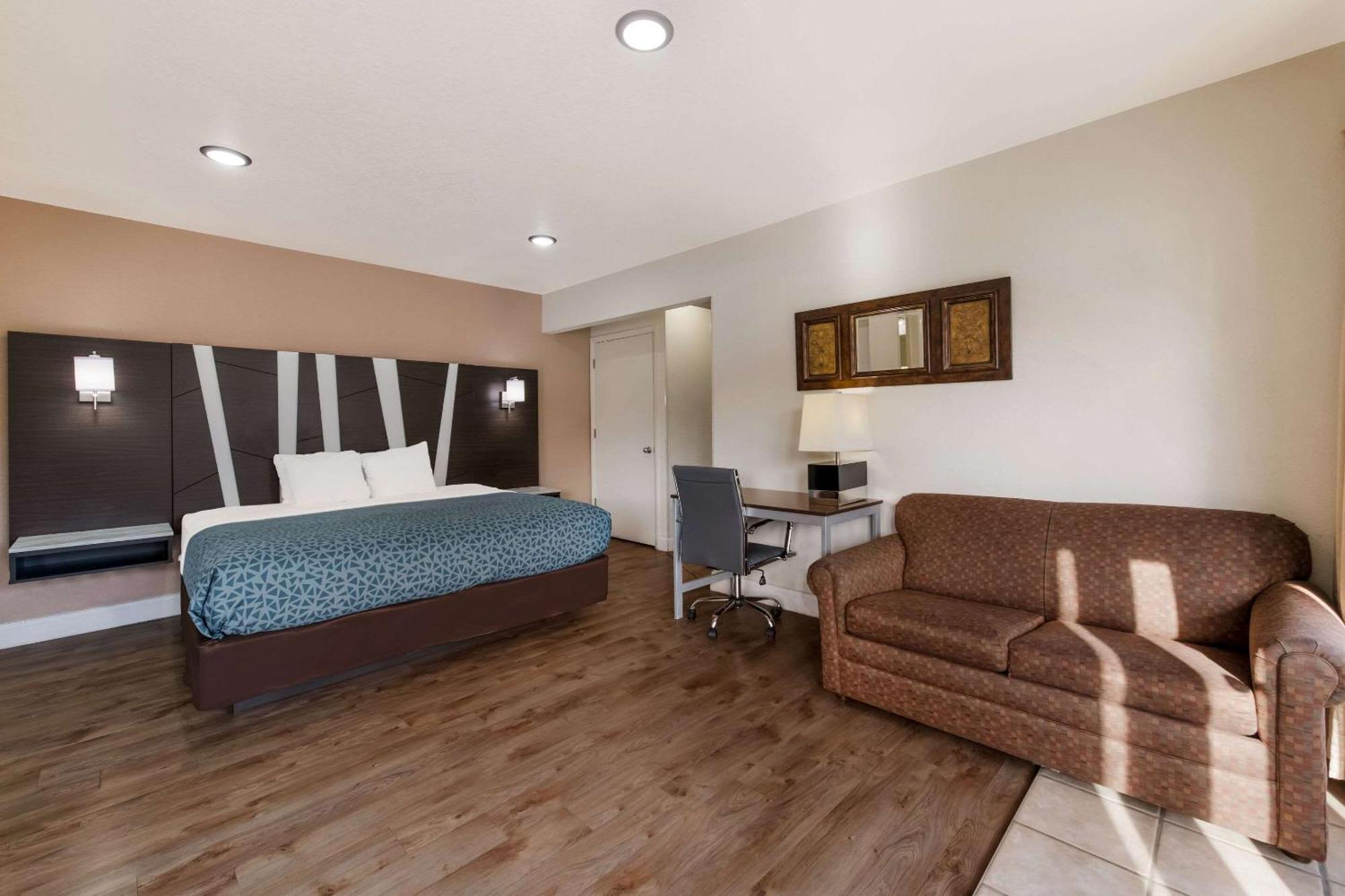 Econo Lodge Inn & Suites On The River Gatlinburg Dış mekan fotoğraf