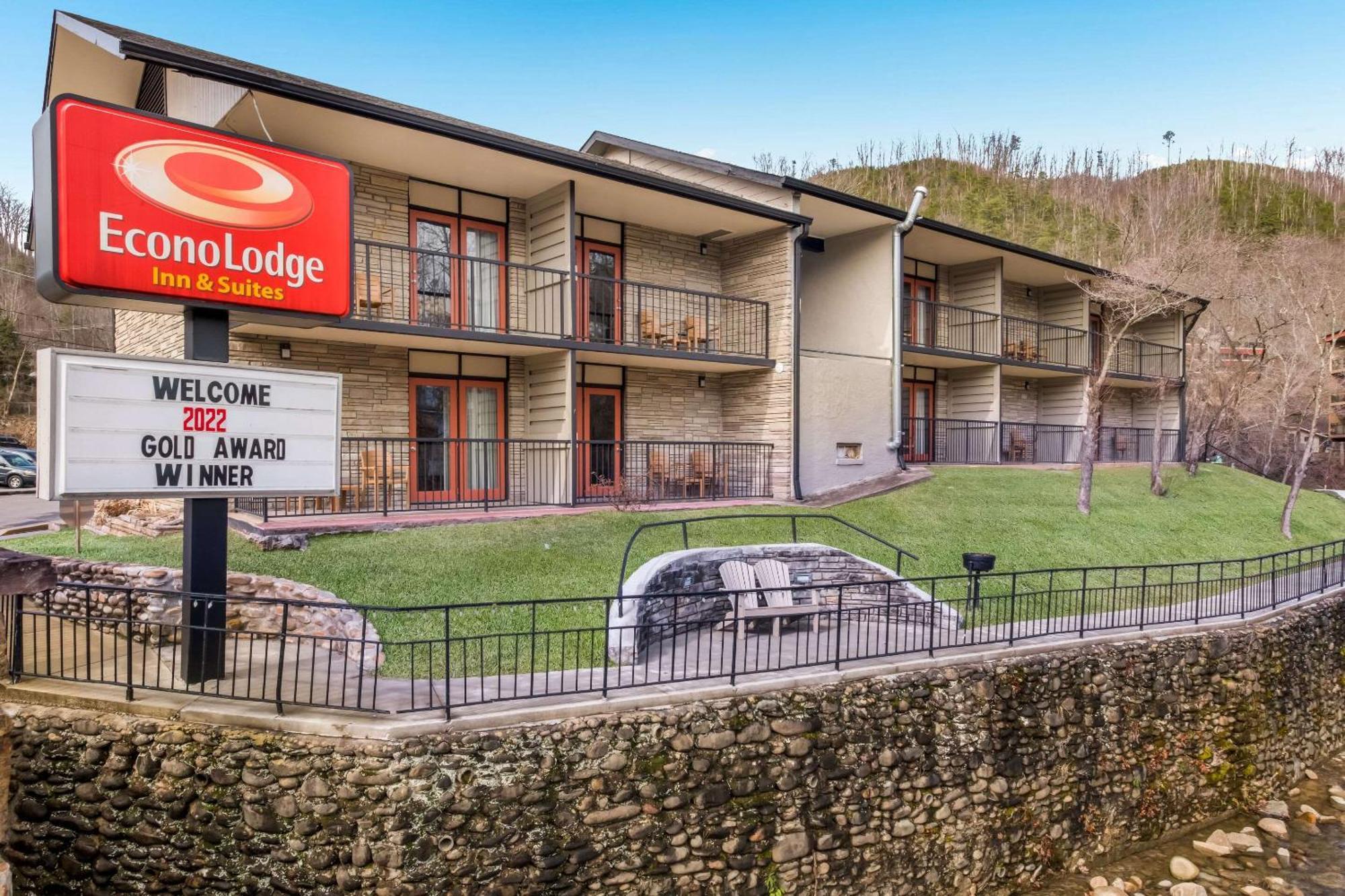 Econo Lodge Inn & Suites On The River Gatlinburg Dış mekan fotoğraf