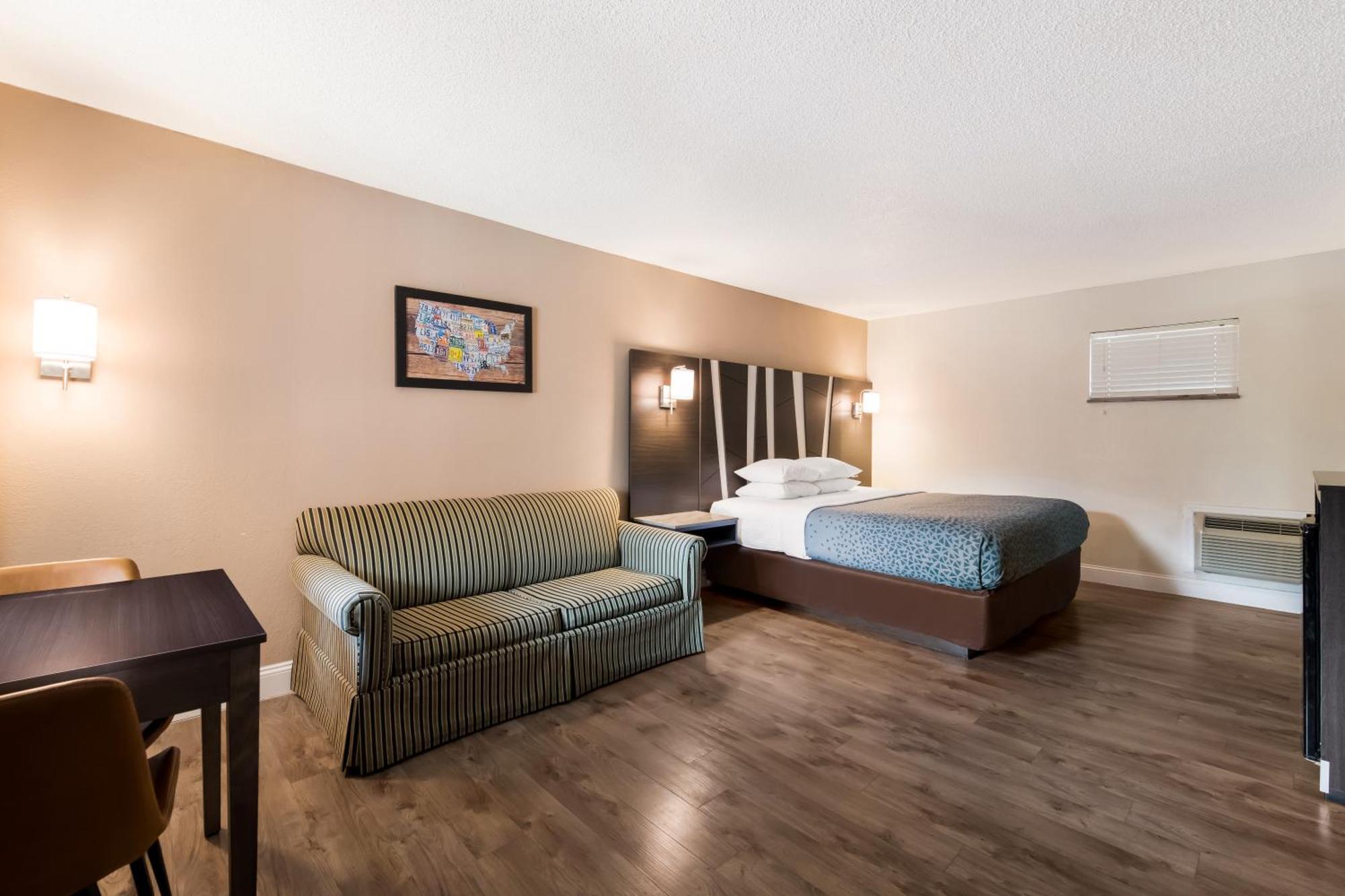 Econo Lodge Inn & Suites On The River Gatlinburg Dış mekan fotoğraf
